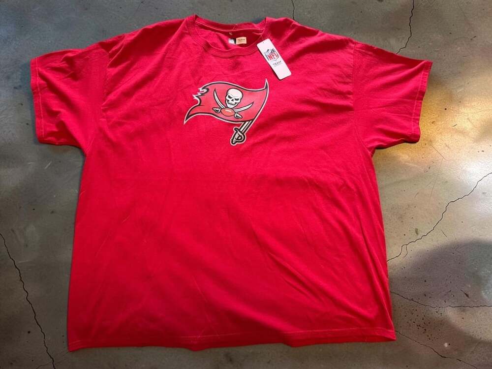 NFL Team Apparel Tampa Bay Buccaneers T-Shirt Size 3XL Red